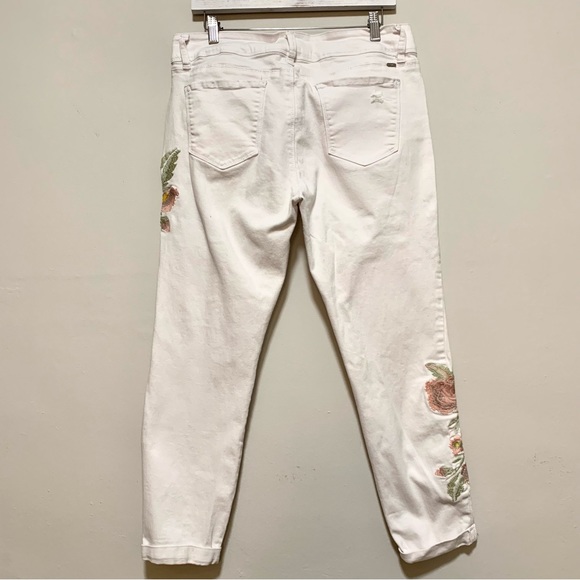 YMI Mid Rise Ankle Distressed Jeans Size 15 White - Picture 3 of 12